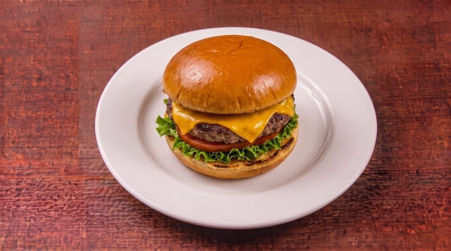 Kid's Cheeseburger.