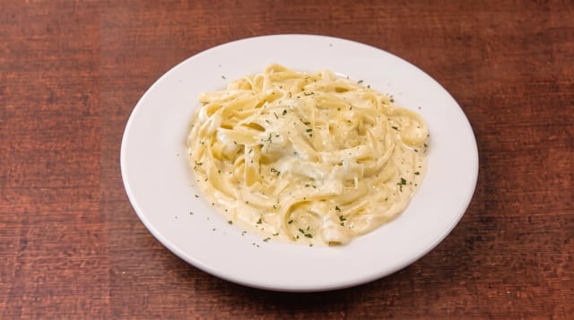 Side of Fettuccine Alfredo.