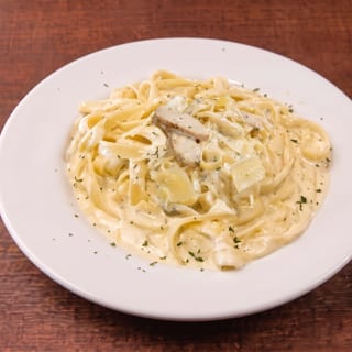 Fettuccine Chicken Alfredo